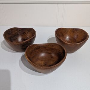 NWT Set of 3 wooden Teak bowls
